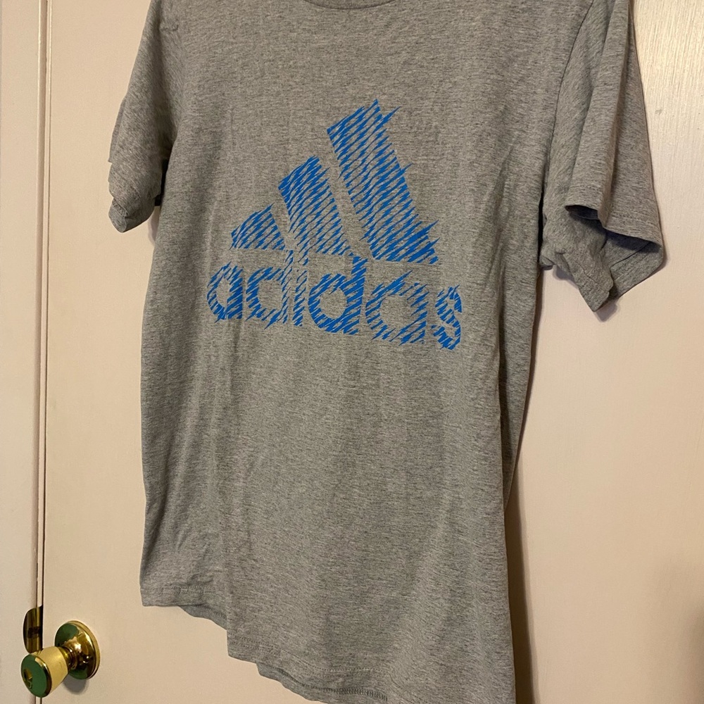 Adidas tee